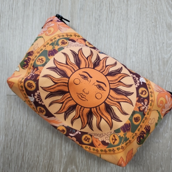 ⭐️ 5/$25 Celestial Makeup Bag Cosmetic Case New - Picture 3 of 4